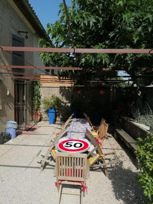 Mas Ribou Apartment Barbentane Bagian luar foto